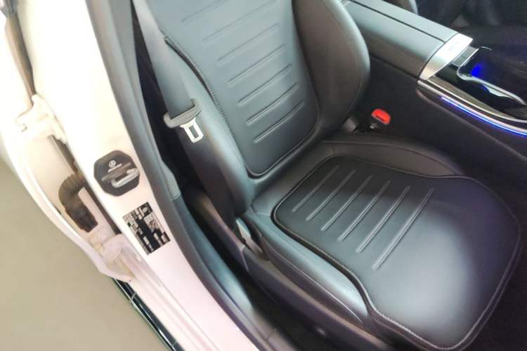 Used Mercedes-Benz C-Class 2025 Facelift C 260 L Sport Edition Right Front Seat