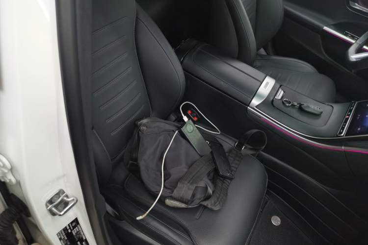 Used Mercedes-Benz C-Class 2025 Refresh C 200 L Sport Edition Right Front Seat