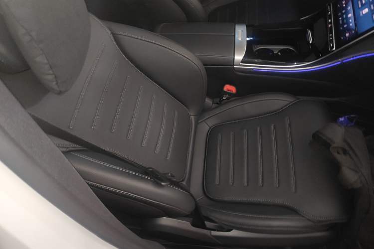 Used Mercedes-Benz C-Class 2025 C 260 L Sport Edition Right Front Seat