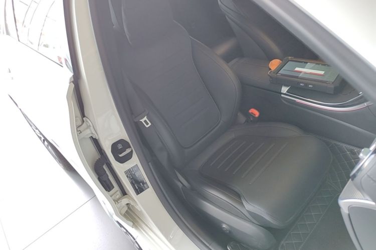 Used Mercedes-Benz C-Class 2025 C 260 L Sport Edition Right Front Seat