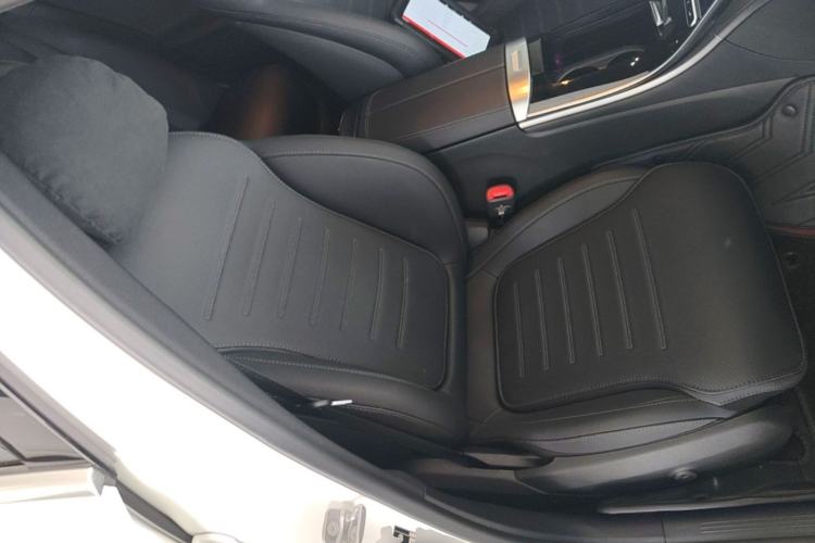 Used Mercedes-Benz C-Class 2025 Refresh C 200 L Sport Edition Right Front Seat