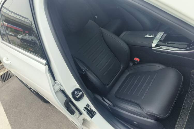 Used Mercedes-Benz C-Class 2025 Facelift C 260 L Sport Edition Right Front Seat