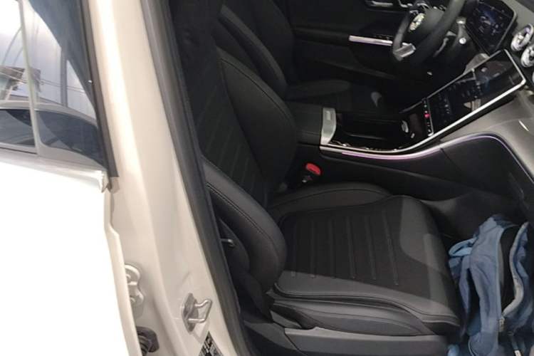 Used Mercedes-Benz C-Class 2025 Facelift C 260 L Sport Edition Right Front Seat