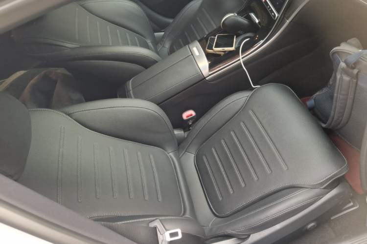 Used Mercedes-Benz C-Class 2025 Facelift C 260 L Sport Edition Right Front Seat