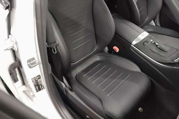 Used Mercedes-Benz C-Class 2025 Refresh C 260 L Night Edition Sports Version Right Front Seat
