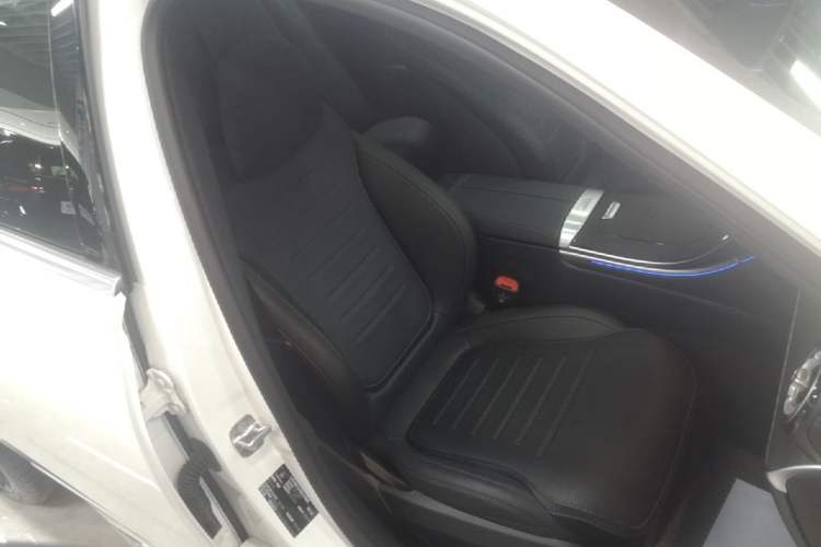 Used Mercedes-Benz C-Class 2025 Facelift C 260 L Sport Edition Right Front Seat