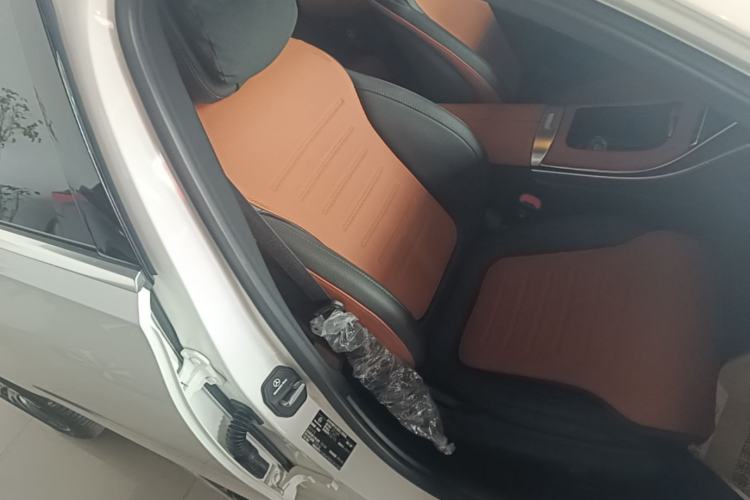Used Mercedes-Benz C-Class 2025 C 260 L Sport Edition Right Front Seat