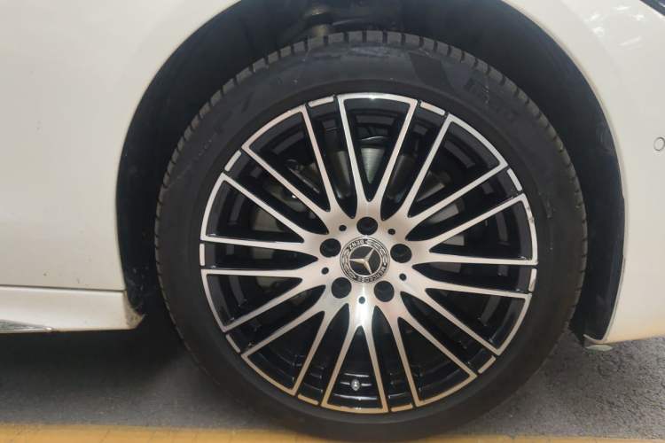 Used Mercedes-Benz C-Class 2025 C 260 L Sport Edition Right Front Wheel Hub