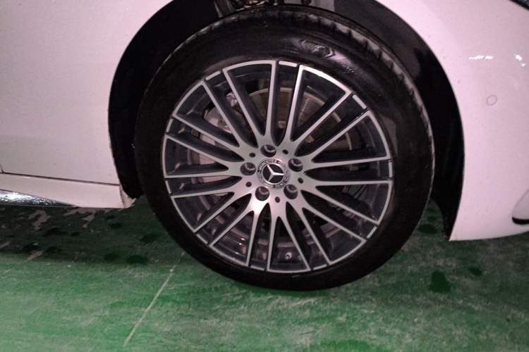 Used Mercedes-Benz C-Class 2025 C 260 L Sport Edition Right Front Wheel Hub