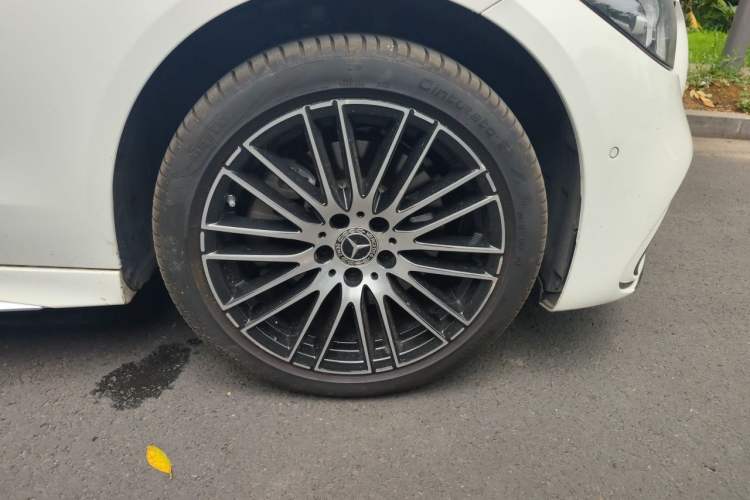 Used Mercedes-Benz C-Class 2025 C 260 L Sport Edition Right Front Wheel Hub