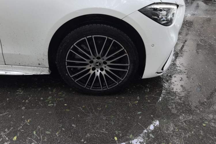 Used Mercedes-Benz C-Class 2025 C 260 L Sport Edition Right Front Wheel Hub