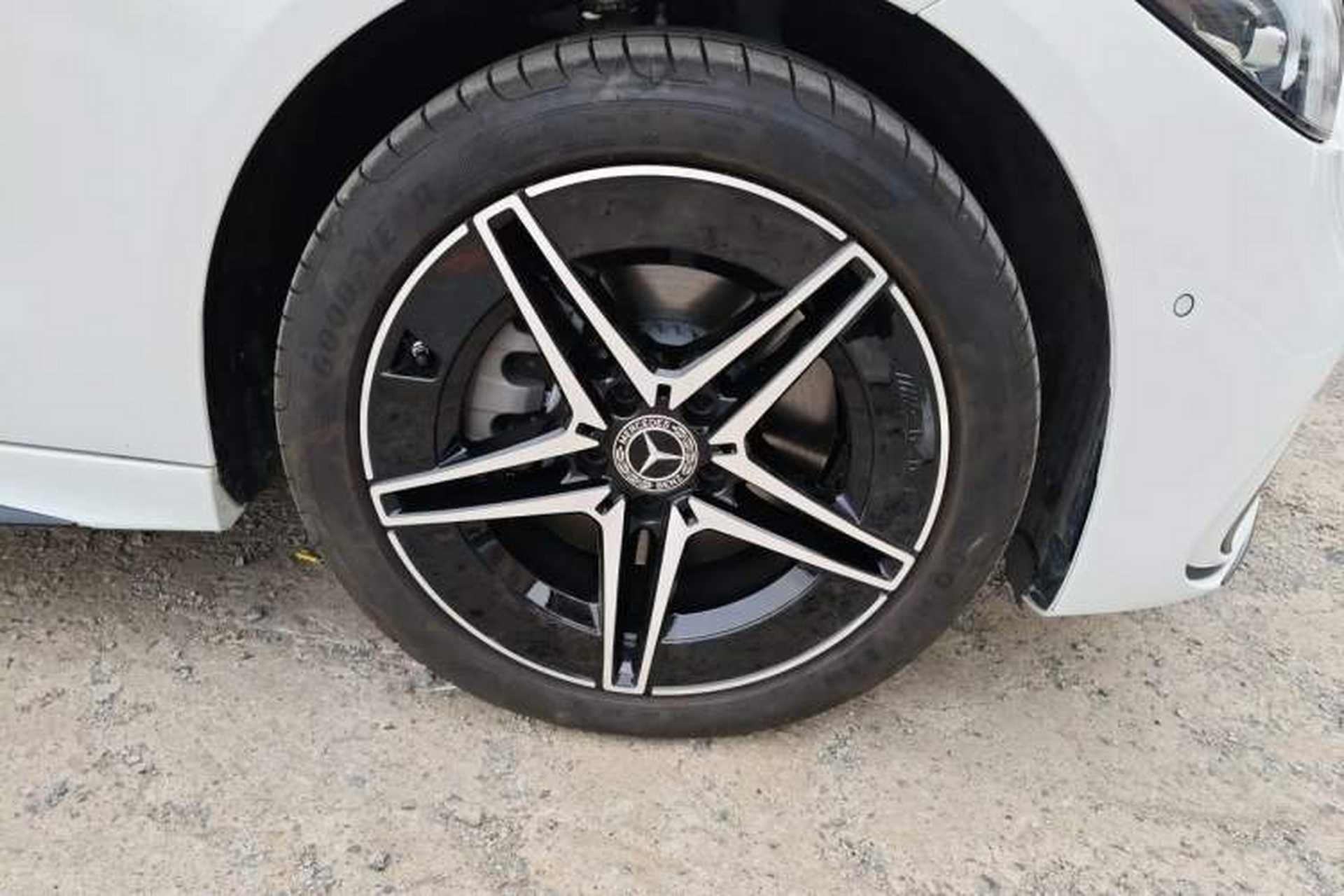 Used Mercedes-Benz C-Class 2025 C 260 L Obsidian Night Sport Edition Right Front Wheel Hub