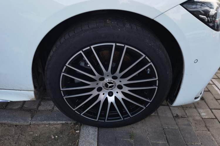 Used Mercedes-Benz C-Class 2025 C 260 L Sport Edition Right Front Wheel Hub