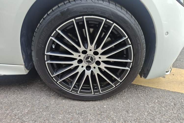 Used Mercedes-Benz C-Class 2025 Facelift C 260 L Sport Edition Right Front Wheel Hub