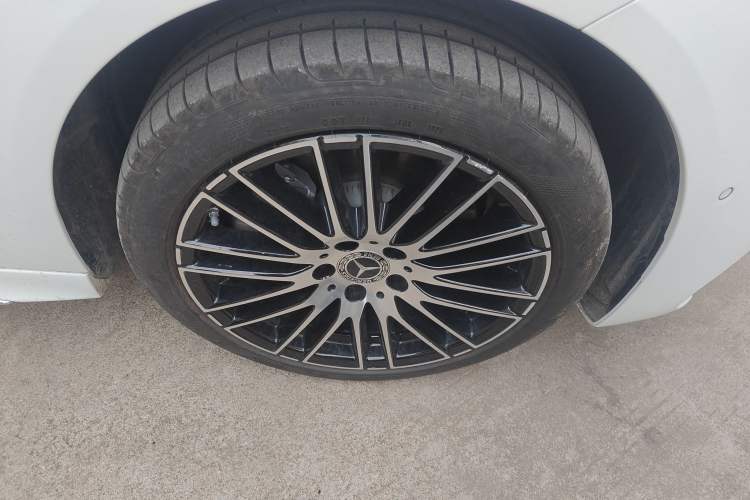 Used Mercedes-Benz C-Class 2025 Facelift C 260 L Sport Edition Right Front Wheel Hub
