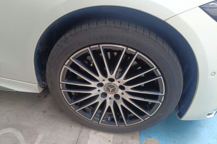 Used Mercedes-Benz C-Class 2025 Facelift C 260 L Sport Edition Right Front Wheel Hub