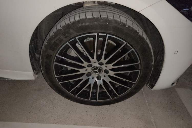 Used Mercedes-Benz C-Class 2025 Facelift C 260 L Sport Edition Right Front Wheel Hub