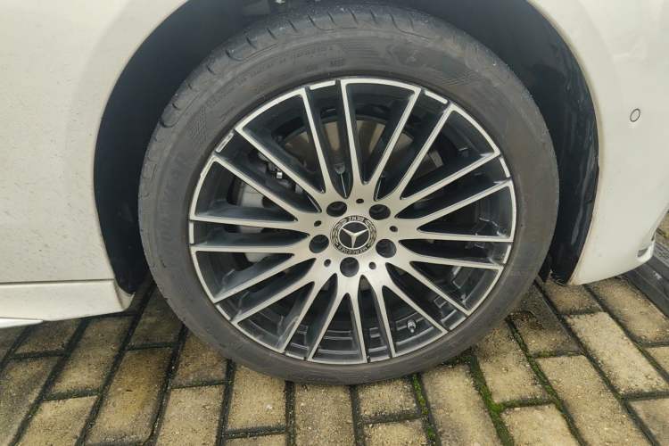 Used Mercedes-Benz C-Class 2025 C 260 L Sport Edition Right Front Wheel Hub