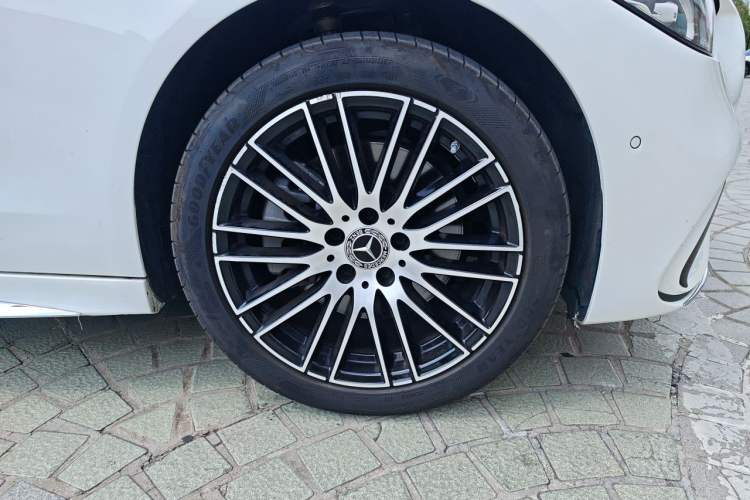 Used Mercedes-Benz C-Class 2025 C 260 L Sport Edition Right Front Wheel Hub