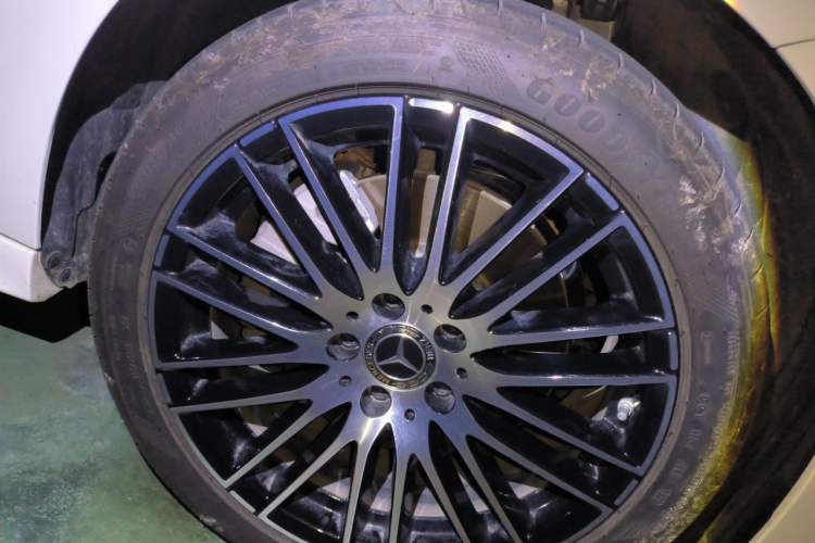 Used Mercedes-Benz C-Class 2025 C 260 L Sport Edition Right Front Wheel Hub