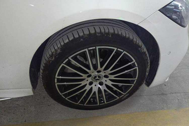 Used Mercedes-Benz C-Class 2025 Facelift C 260 L Sport Edition Right Front Wheel Hub