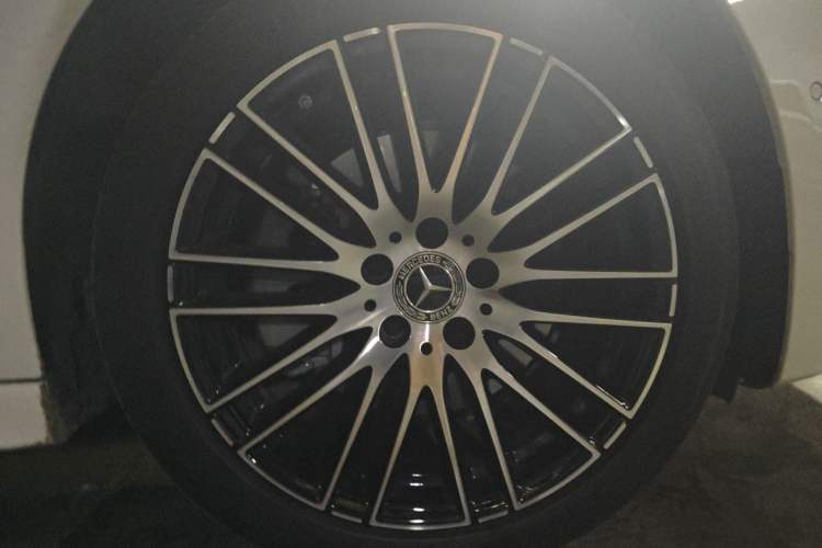Used Mercedes-Benz C-Class 2025 C 260 L Sport Edition Right Front Wheel Hub