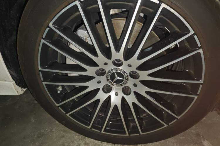 Used Mercedes-Benz C-Class 2025 Facelift C 260 L Sport Edition Right Front Wheel Hub