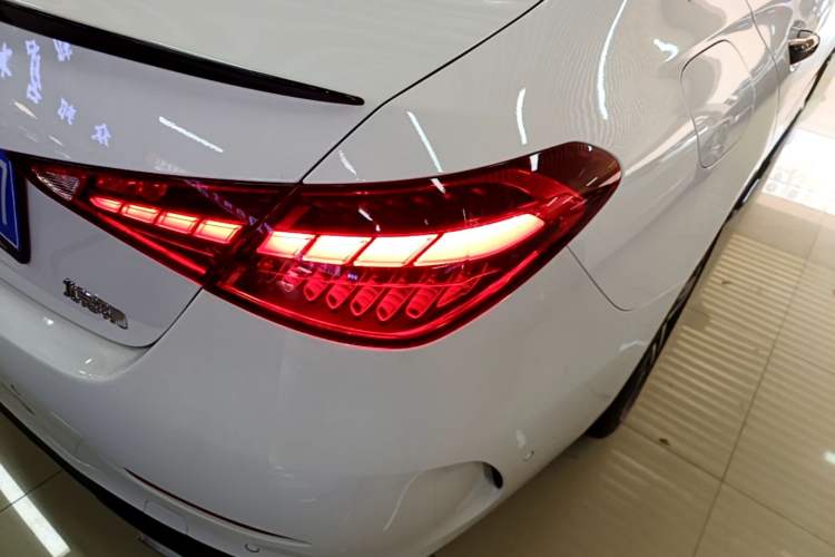 Used Mercedes-Benz C-Class 2025 Refresh C 260 L Night Edition Sports Version Right Rear Taillight