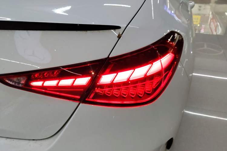 Used Mercedes-Benz C-Class 2025 Refresh C 260 L Night Edition Sports Version Right Rear Taillight