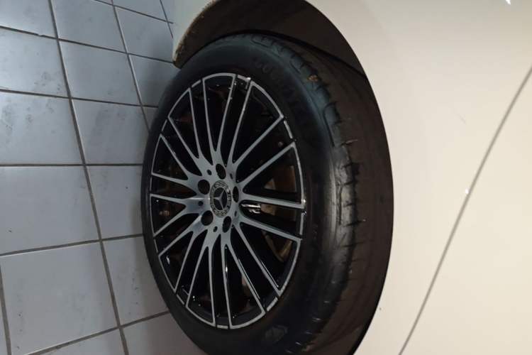 Used Mercedes-Benz C-Class 2025 C 260 L Sport Edition Right Rear Wheel Hub