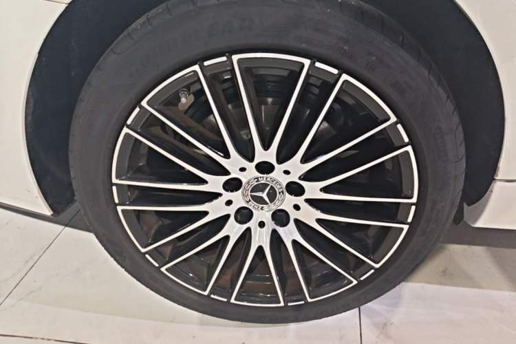 Used Mercedes-Benz C-Class 2025 Facelift C 260 L Sport Edition Right Rear Wheel Hub