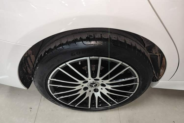 Used Mercedes-Benz C-Class 2025 C 260 L Sport Edition Right Rear Wheel Hub