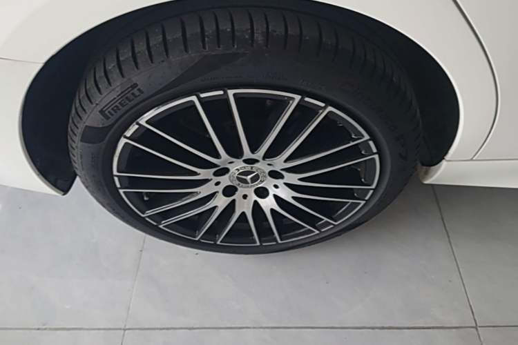 Used Mercedes-Benz C-Class 2025 Facelift C 260 L Sport Edition Right Rear Wheel Hub