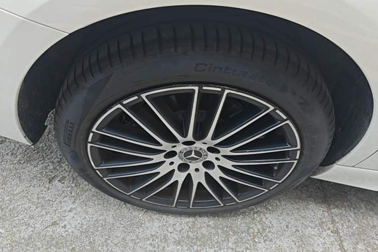Used Mercedes-Benz C-Class 2025 C 260 L Sport Edition Right Rear Wheel Hub