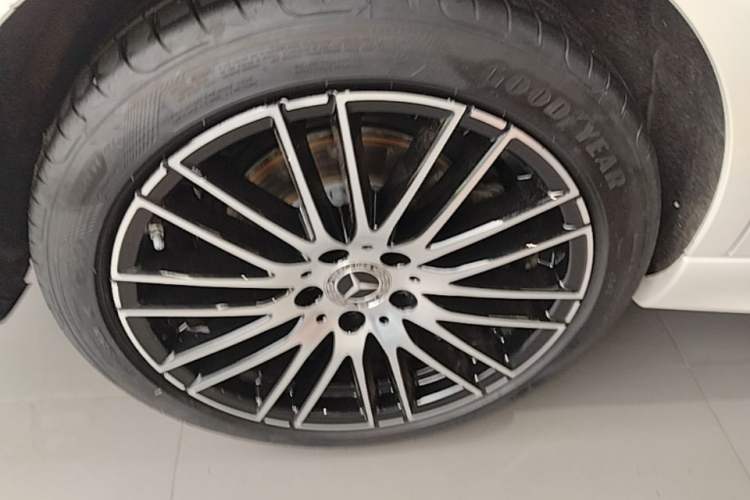 Used Mercedes-Benz C-Class 2025 Facelift C 260 L Sport Edition Right Rear Wheel Hub