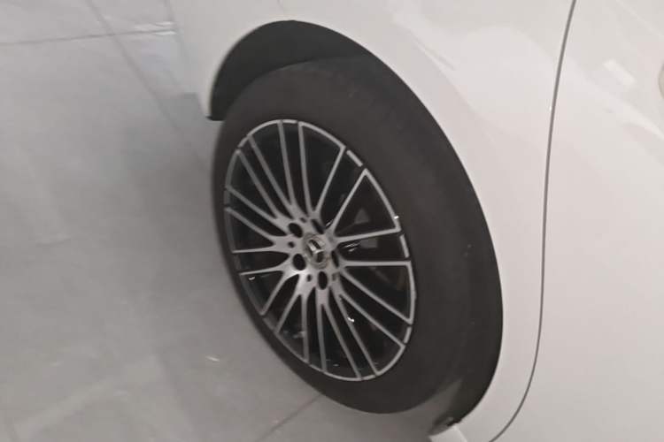 Used Mercedes-Benz C-Class 2025 Facelift C 260 L Sport Edition Right Rear Wheel Hub