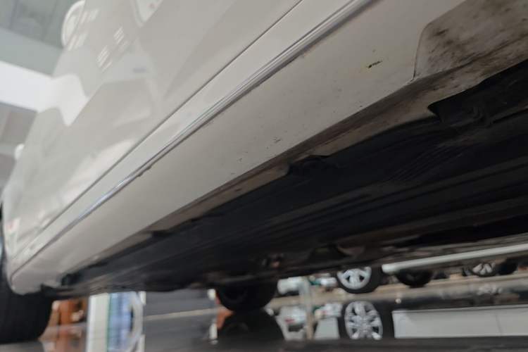 Used Mercedes-Benz C-Class 2025 Facelift C 260 L Sport Edition Right Side Sill