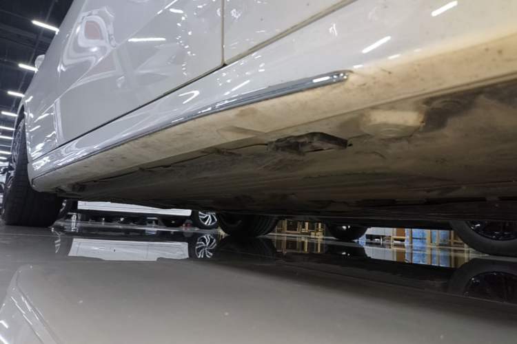 Used Mercedes-Benz C-Class 2025 Facelift C 260 L Sport Edition Right Side Sill