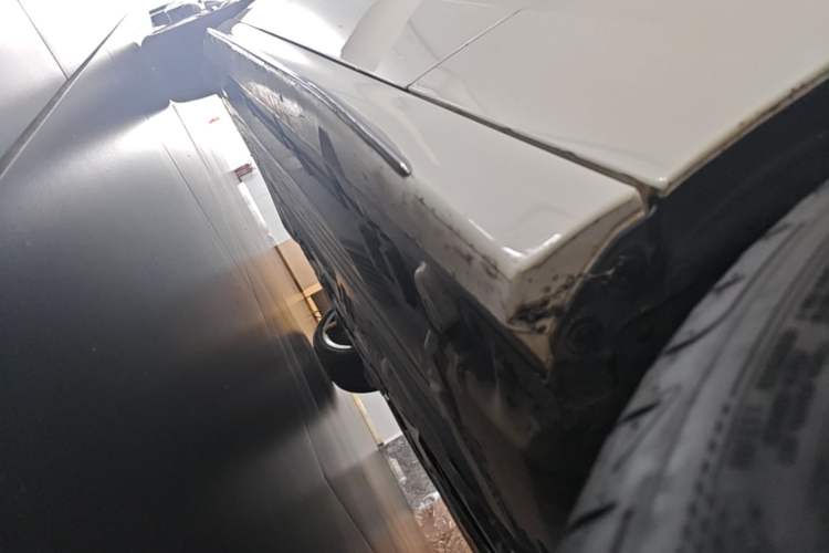 Used Mercedes-Benz C-Class 2025 C 260 L Sport Edition Right Side Sill
