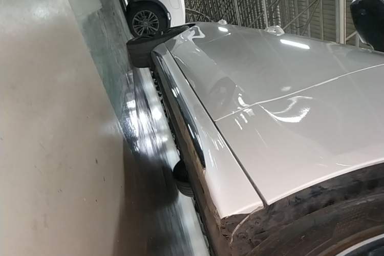 Used Mercedes-Benz C-Class 2025 C 260 L Sport Edition Right Side Sill
