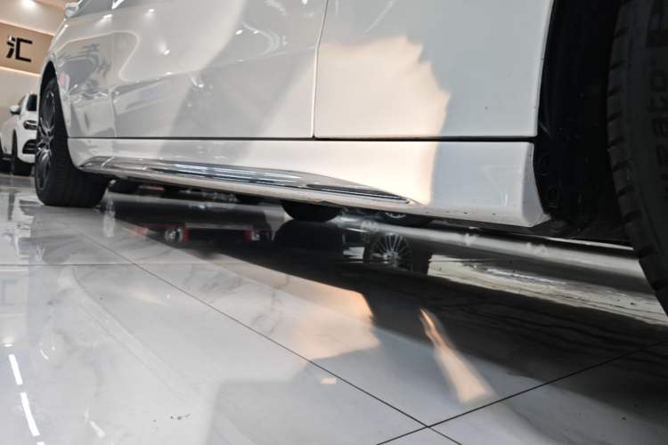 Used Mercedes-Benz C-Class 2025 C 260 L Sport Edition Right Side Sill