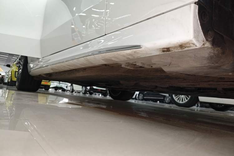 Used Mercedes-Benz C-Class 2025 Facelift C 260 L Sport Edition Right Side Sill