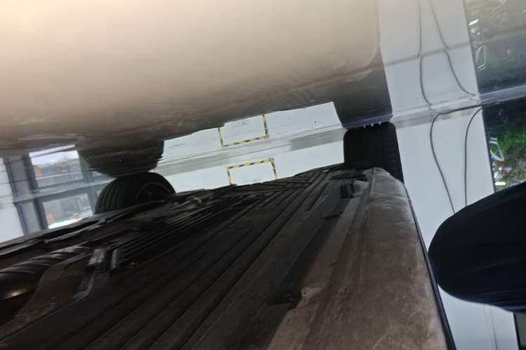 Used Mercedes-Benz C-Class 2025 C 260 L Obsidian Night Sport Edition Right Side Sill