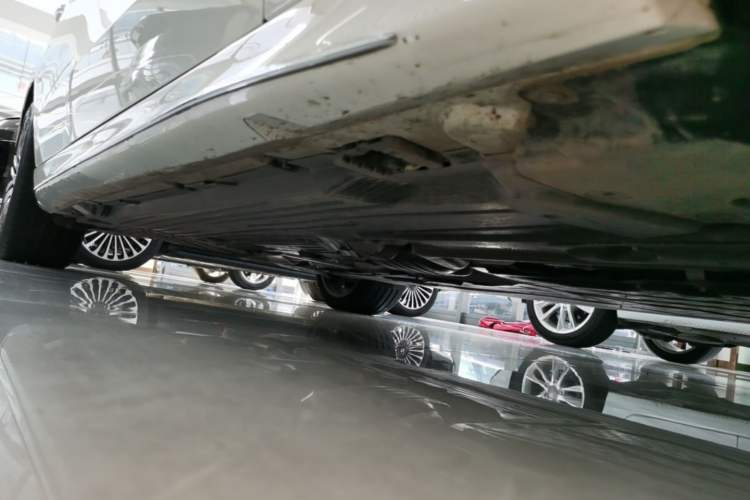Used Mercedes-Benz C-Class 2025 Facelift C 260 L Sport Edition Right Side Sill