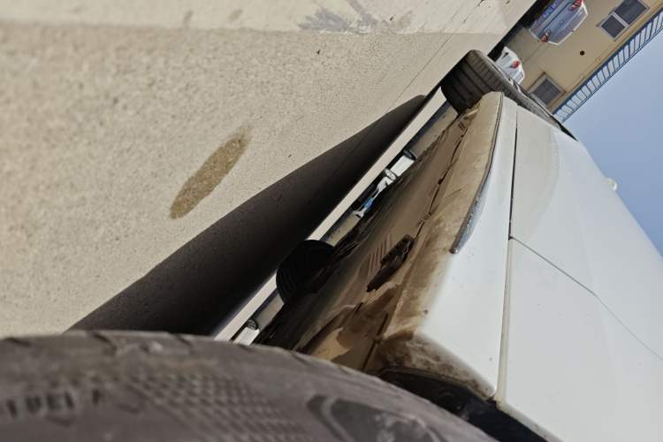 Used Mercedes-Benz C-Class 2025 C 260 L Obsidian Night Sport Edition Right Side Sill