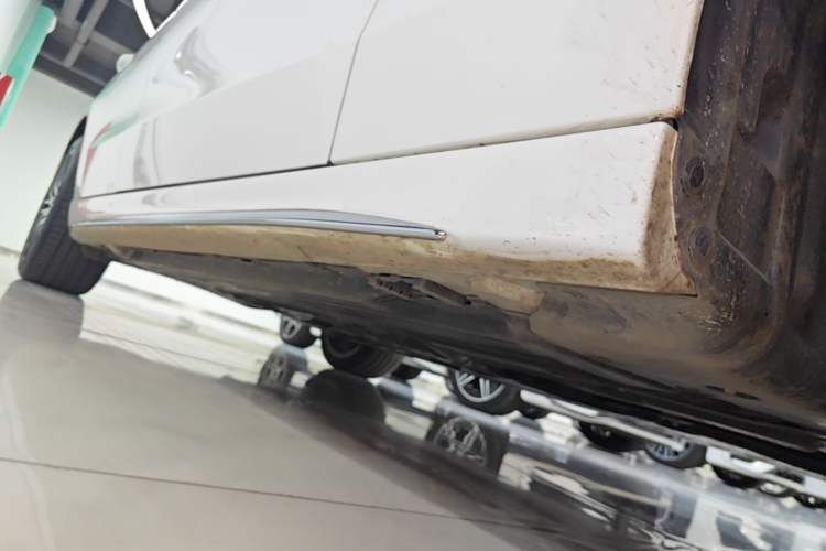 Used Mercedes-Benz C-Class 2025 Facelift C 260 L Sport Edition Right Side Sill