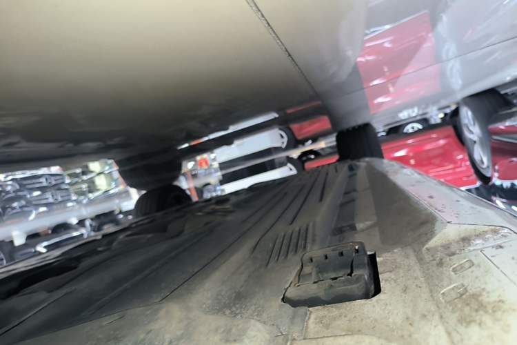Used Mercedes-Benz C-Class 2025 Facelift C 260 L Sport Edition Right Side Sill
