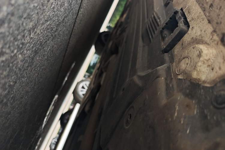 Used Mercedes-Benz C-Class 2025 C 260 L Obsidian Night Sport Edition Right Side Sill