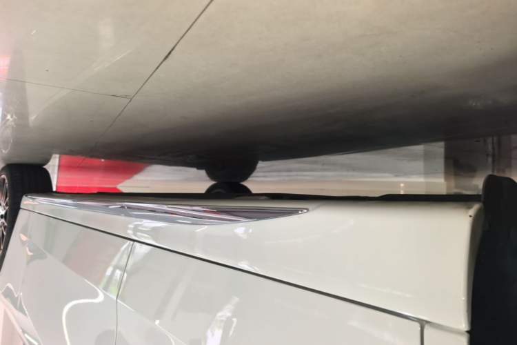 Used Mercedes-Benz C-Class 2025 Facelift C 260 L Sport Edition Right Side Sill