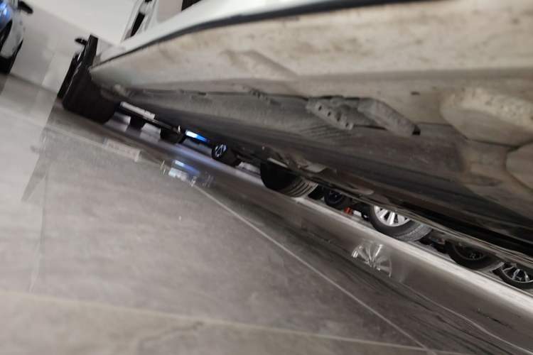 Used Mercedes-Benz C-Class 2025 C 260 L Obsidian Night Sport Edition Right Side Sill